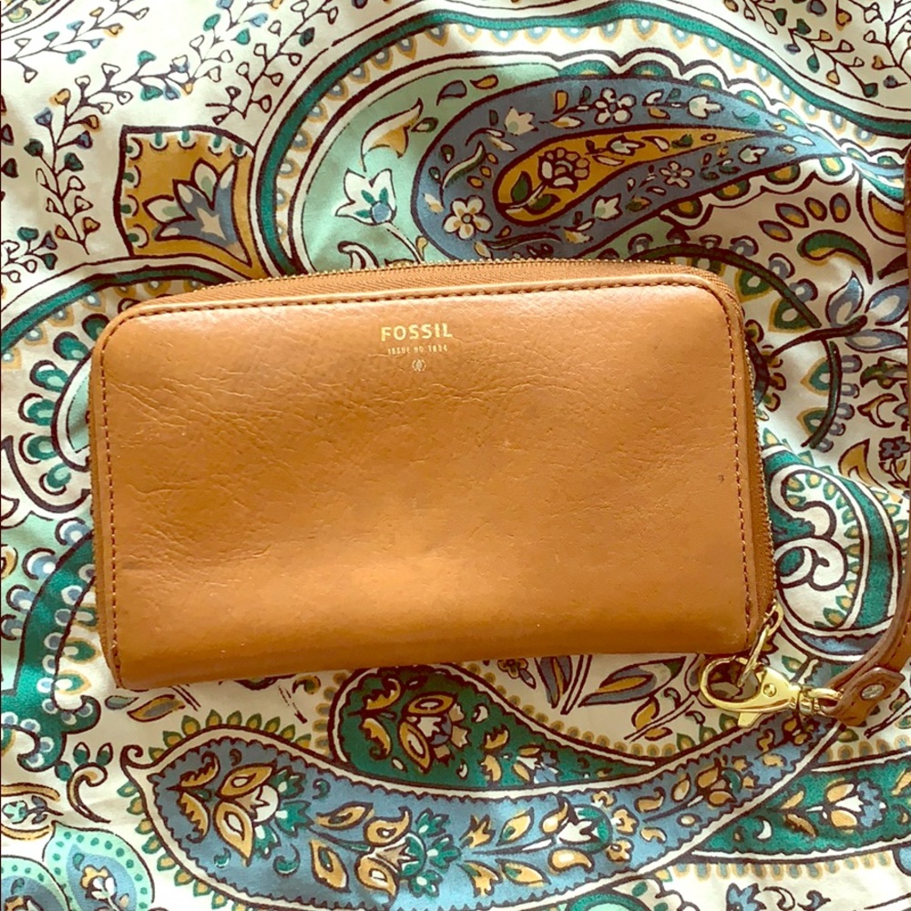 Fossil wristlet wallet LABOR DAY SALE!!